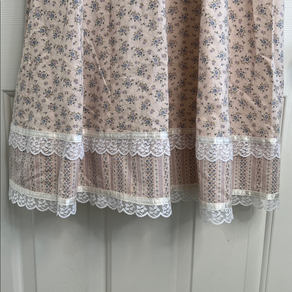 Vintage Gunne Sax lace up sweetheart pink ditzy floral midi dress ribbons & lace - Picture 4 of 10